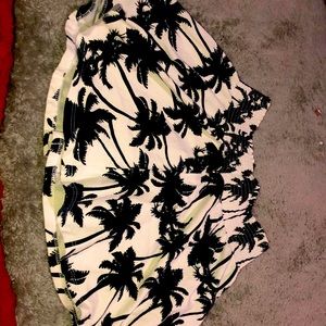 i am selling a child’s skirt